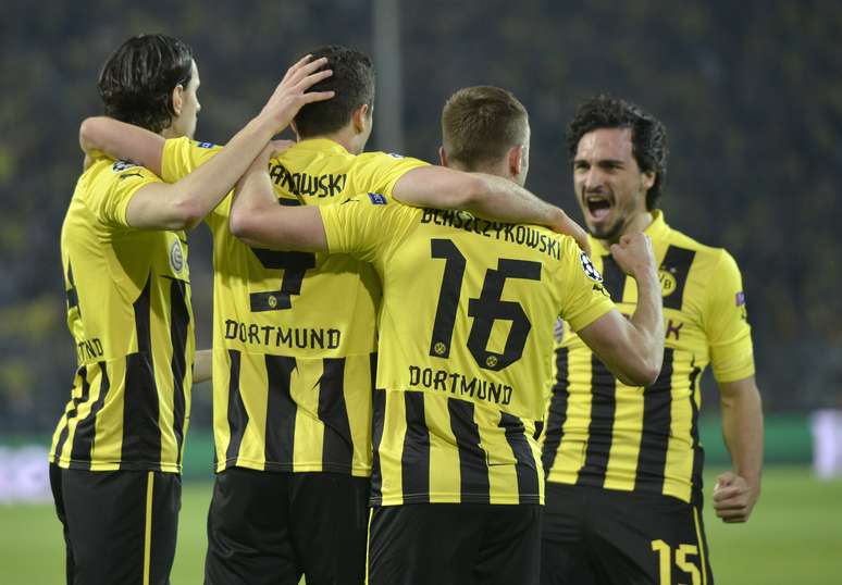 Jogadores do Borussia festejam gol na vitória sobre o Real Madrid