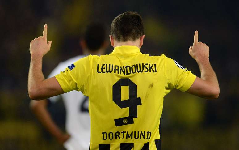 <p>Lewandowski foi o grande nome da vitória do Borussia Dortmund</p>