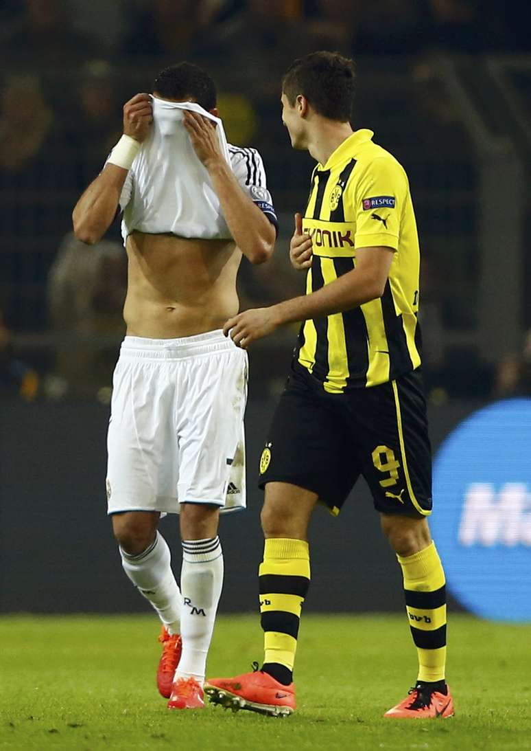 <p>Pepe foi dominado por Lewandowski</p>