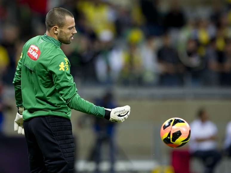 <p><strong>Diego Cavalieri:</strong> com defesas decisivas em alguns lances cruciais da partida, deve ser sacramentado como o reserva imediato de Júlio César. Jefferson deve ficar com terceira vaga</p>