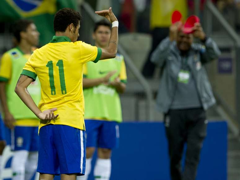 <p>Neymar perdeu grande chance no primeiro tempo, mas fez o segundo gol do Brasil no jogo</p>