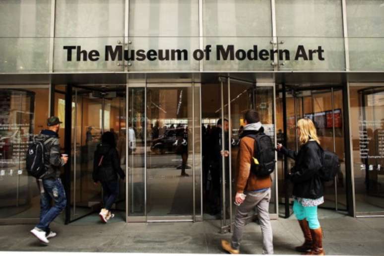 Para fugir das outlets, o Museu de Arte Moderna de Nova York, o MoMa, abre para a visitação gratuita nas sextas-feiras, das 16h às 20h. O museu, fundado em 1929, conserva mais de 150 mil obras de arte e é um dos mais importantes do mundo.