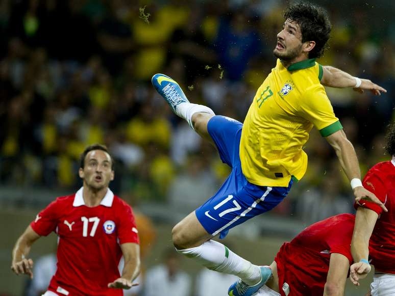 <p>Em boa fase no Corinthians, atacante espera vaga na convocação de Felipão</p>