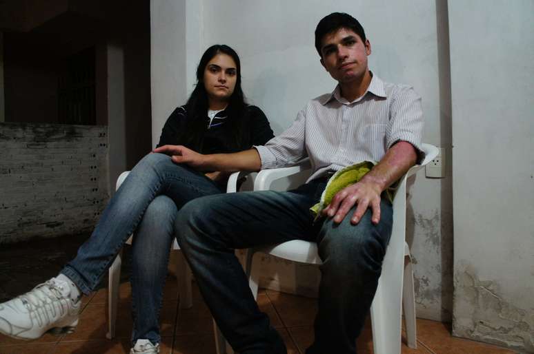 <p>O casal de namorados Juliano Almeida da Silva, 23 anos, e Ana Carolina da Costa, 18 anos</p>