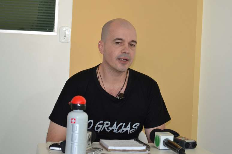 <p>O sacerdote elencou tr&ecirc;s principais motivos para seu afastamento, entre eles o de que a Igreja n&atilde;o respeitaria a liberdade de express&atilde;o e de reflex&atilde;o</p>