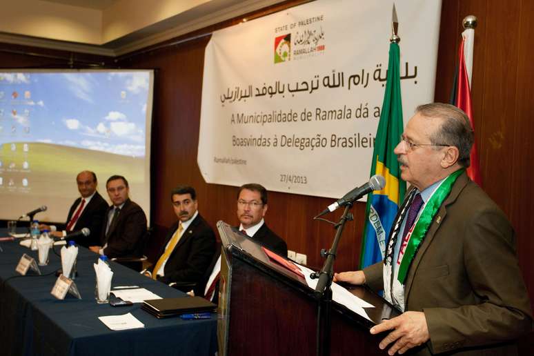 Governador gaúcho Tarso Genro chegou neste sábado em Ramala, na Palestina