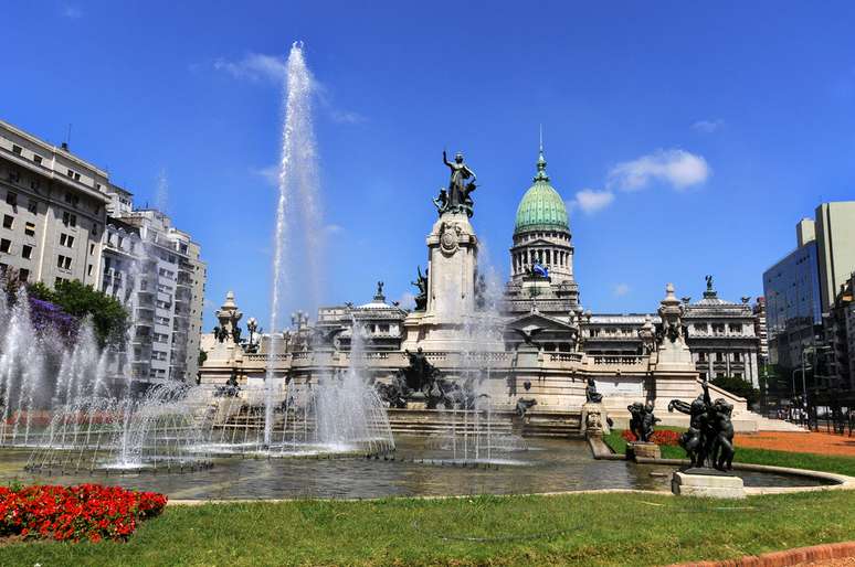 A Plaza del Congreso, construída no começo do século 20, é um dos símbolos do tempo em que a capital argentina era uma das cidades mais prósperas do planeta
