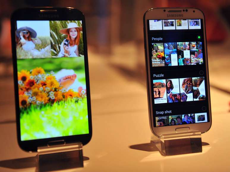 <p>Versão mini do Galaxy S4 teria tela de 4,3 polegadas, contra as 5 do topo de linha da Samsung</p>