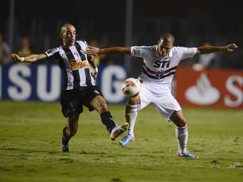 <p>Diego Tardelli saiu do jogo com c&atilde;ibras nas pernas</p>