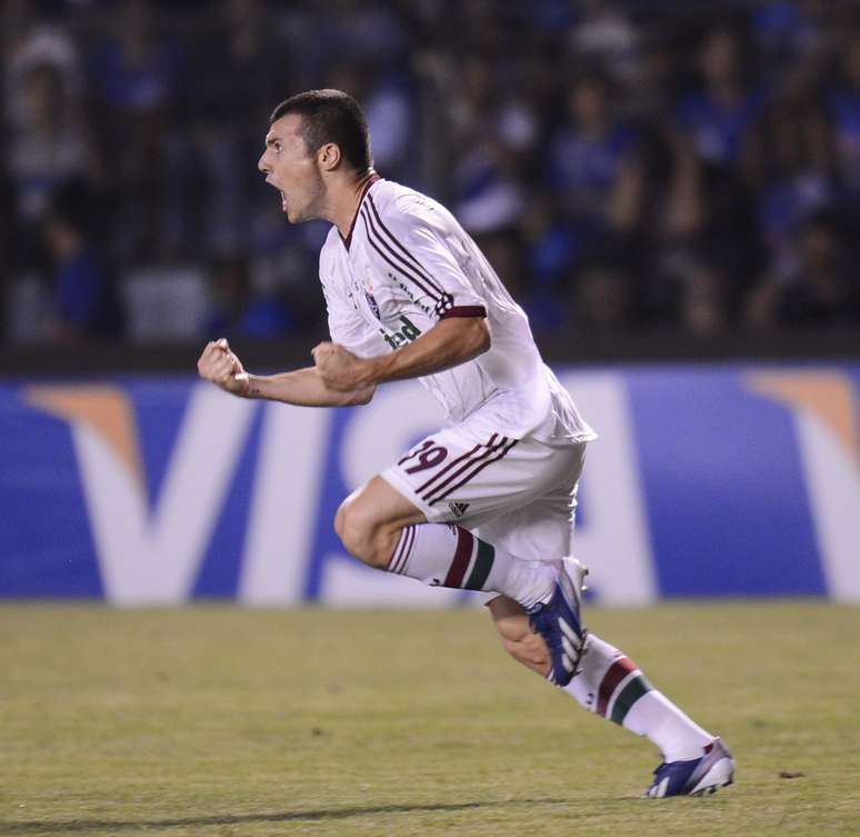 <p>Wagner fez um golaço e empatou o jogo para o Fluminense</p>