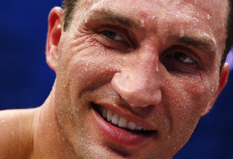 Com o resultado, Klitschko chega &agrave; 60&ordf; vit&oacute;ria na carreira e p&otilde;e fim a invencibilidade de 29 lutas do advers&aacute;rio