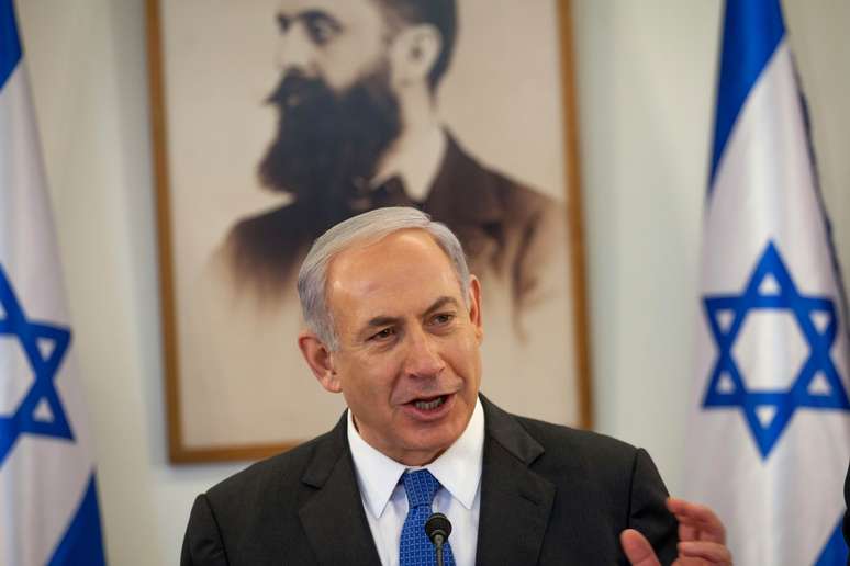 O premiê israelense Benjamin Netanyahu durante reunião de gabinete no Museu Herzl, em Jerusalém 