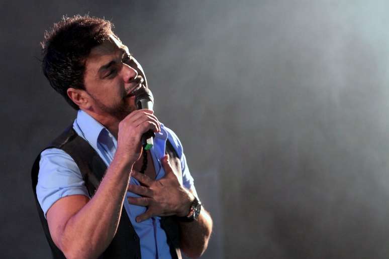 <p>Zez&eacute; e Luciano cantaram no programa</p>