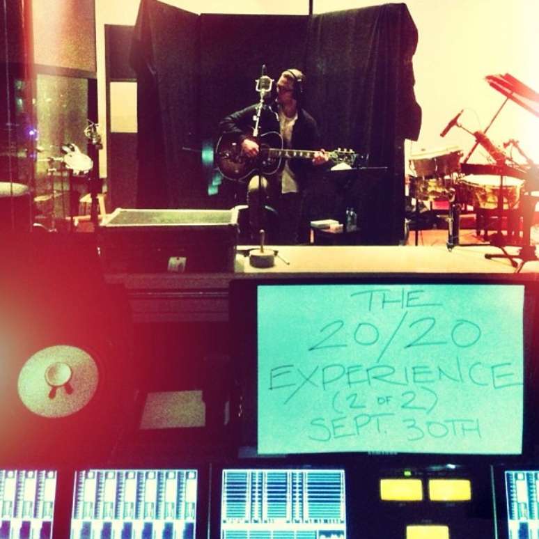 Uma foto postada no Instagram revelou a data de lan&ccedil;amento do disco