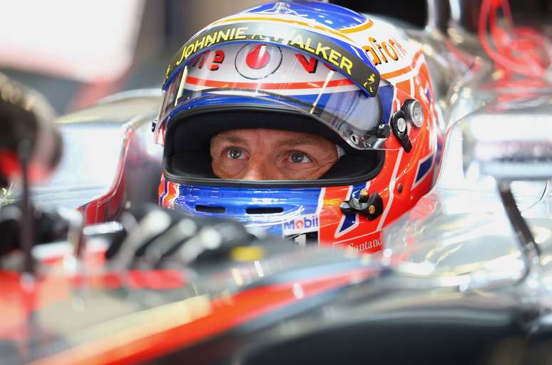 <p>McLaren, de Button, descarta demiss&otilde;es por in&iacute;cio ruim</p>