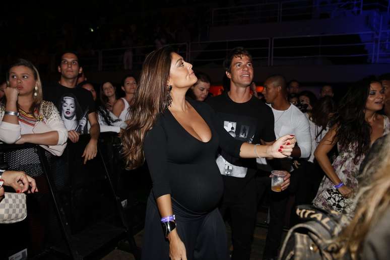 <p>Grávida, Juliana Paes curtiu show de Ivete Sangalo</p>