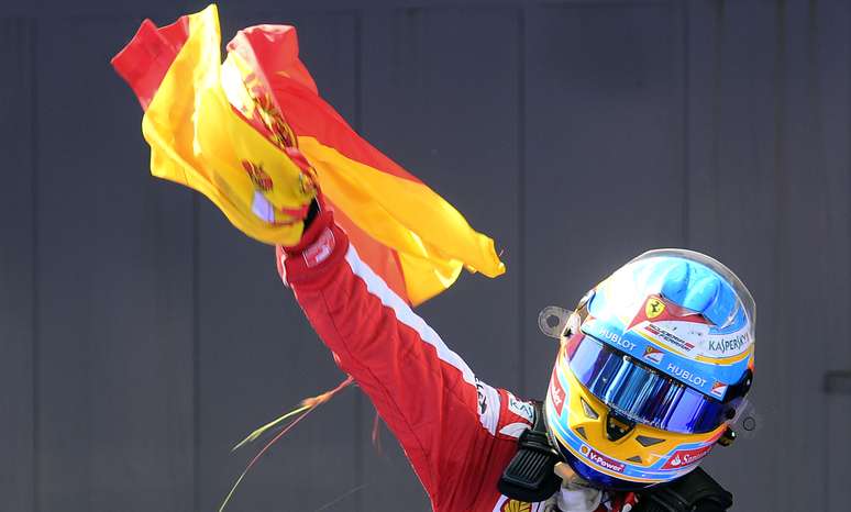 <p>Alonso superou carros da Red Bull e venceu em casa</p>