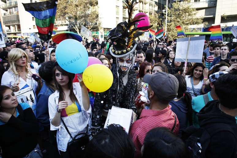 <p>A marcha se deslocou pela principal avenida da capital chilena</p>