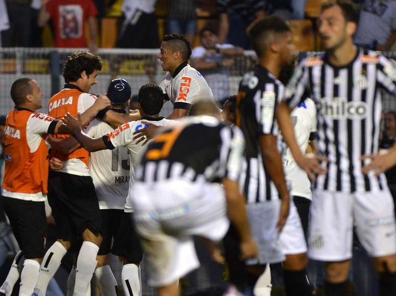 Corinthians chegou a abrir 2 a 0