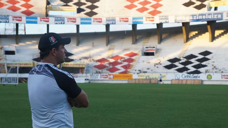 <p>Marcelo Martelotte estreou como treinador em 2012, no Ituano, e já disputa seu primeiro título agora no Santa Cruz<br /><br /> </p>
