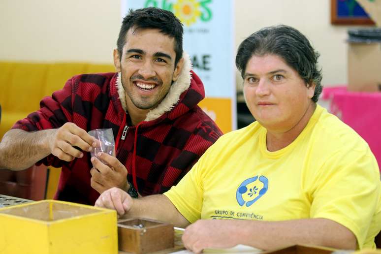 Godofredo Pepey participou de visita à Apae local e falou sobre sua próxima luta