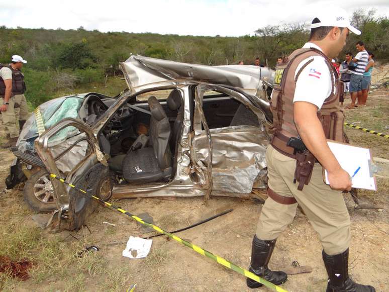<p>As duas ocupantes do veículo morreram; o motorista do outro carro foi encaminhado para o hospital Professor Magalhães Neto, em Brumado</p>