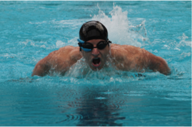<p>Nadadores podem monitorar a queima de calorias e o número de viradas</p>