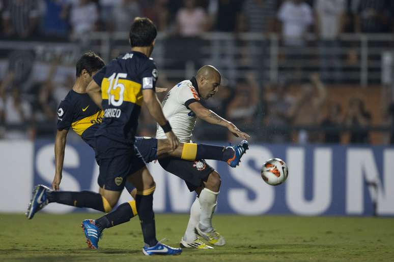 Corinthians vence nos pênaltis em noite inspirada de Cássio e elimina o Boca  Juniors na Libertadores