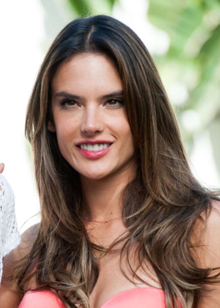 <p>Alessandra Ambrósio é uma das celebridades esperadas na festa desta quinta-feira</p>