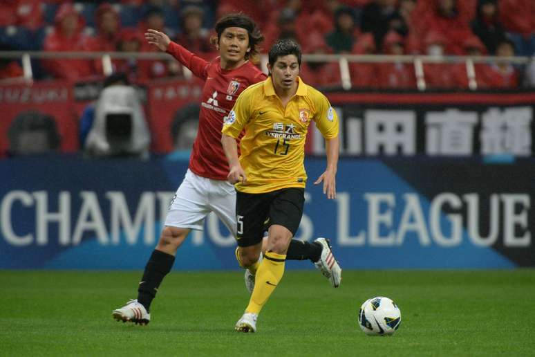 Conca em ação pelo Guangzhou Evergrande