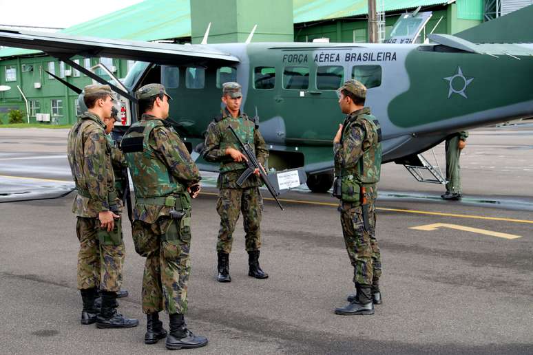 Agentes da Anac e militares reforçaram o controle em aeródromos da fronteira