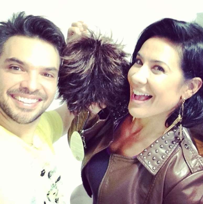 Cabeleireiro de Scheial tamb&eacute;m postou fotos da peruca