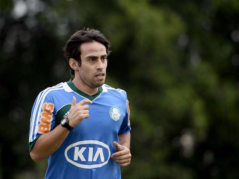 <p>Valdivia não joga pelo Palmeiras há quase três meses</p>