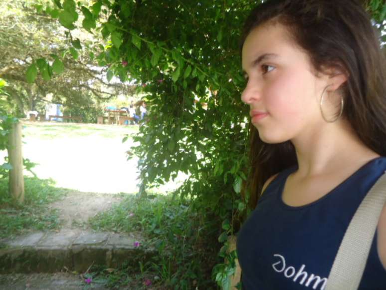 Eduarda Oliveira Leal, de 13 anos, é bolsista e aluna do ensino bilíngue do colégio Pastor Dohms, em Porto Alegre