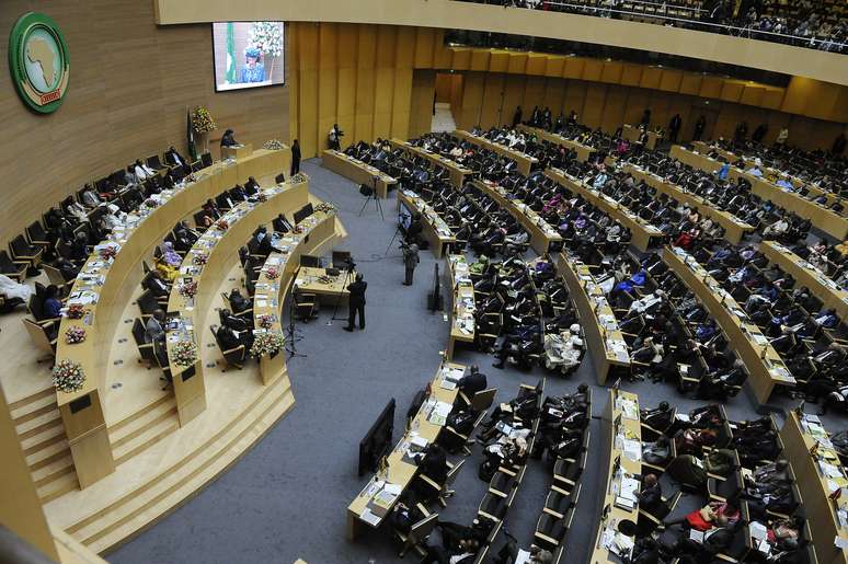 Líderes africanos reunidos na cúpula pelos 50 anos da União Africana em Adis Abeba