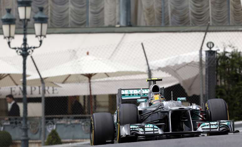 <p>Após julgamento, Mercedes foi punida pela FIA</p>