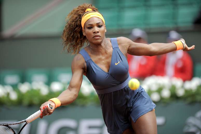 Serena Williams jogou bem e avançou à segunda rodada em Roland Garros