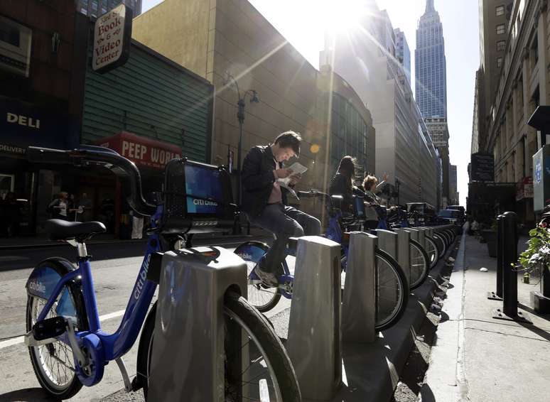 De partida, são seis mil bicicletas e 330 estações em Manhattan e no Brooklyn