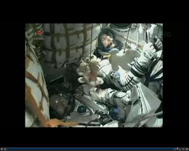 Astronautas da expedição 37 partem rumo à ISS