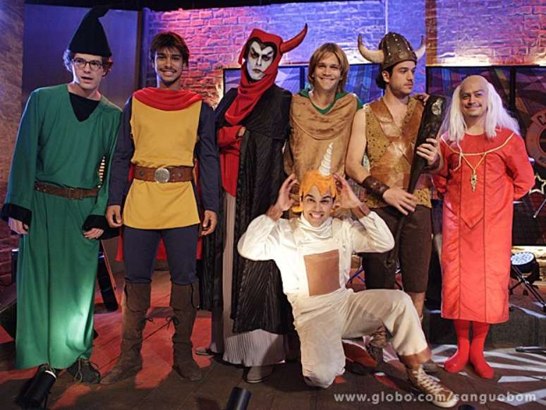 Na foto, os atores fantasiados como Presto, Bobby, Eric, Hank, Uni, Mestre dos Magos e Vingador