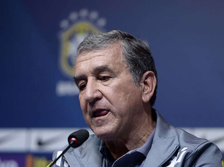 <p>Parreira bateu de frente com Bayern de Munique e explicou liberação de Neymar para apresentação no Barcelona </p>