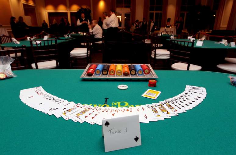 O pôquer é um dos esportes que mais recebe adeptos no mundo