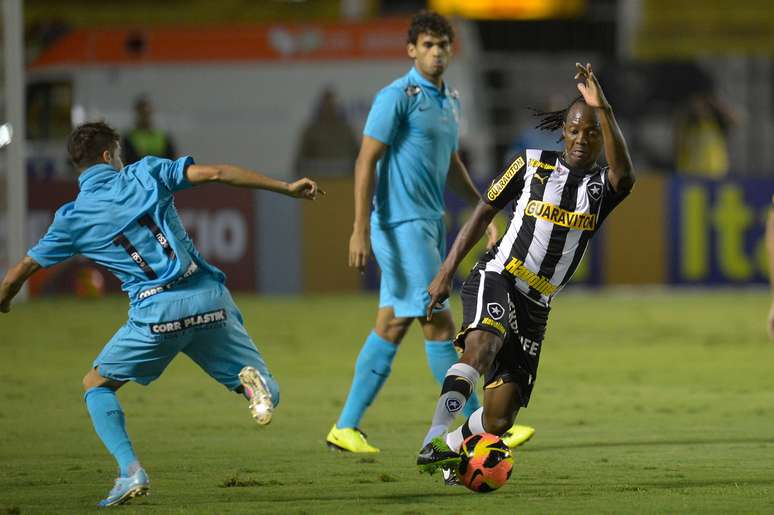 <p>Patito atuou com a camisa 11 na primeira partida do Santos ap&oacute;s a sa&iacute;da de Neymar, mas n&atilde;o agradou</p>