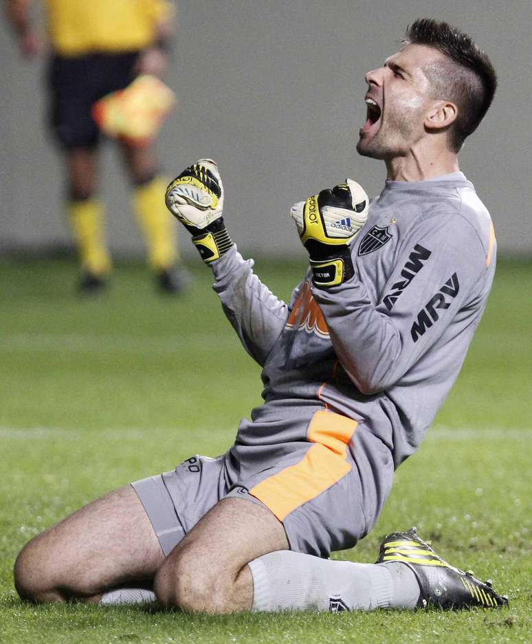 <p>Goleiro disse ter estudado as cobran&ccedil;as do atacante Riascos</p>