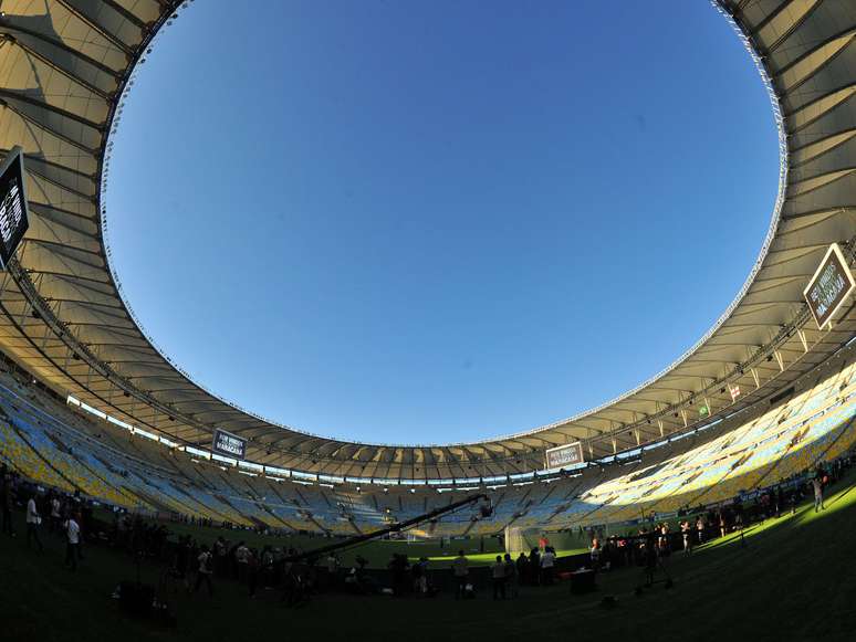 <p>Clubes do RJ poderão voltar a mandar jogos no Maracanã depois das Confederações</p>