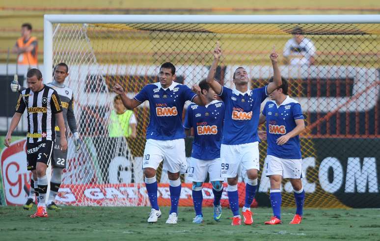 <p>Cruzeiro conseguiu empate no 1&ordm; tempo e perdeu muitos gols</p>