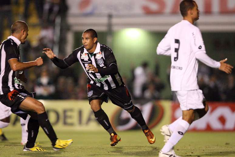 <p>Rafael Costa foi o principal destaque do jogo em Florianópolis</p>
