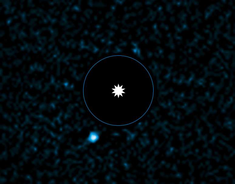 <p>O exoplaneta foi observado nas proximidades de uma estrela jovem</p>