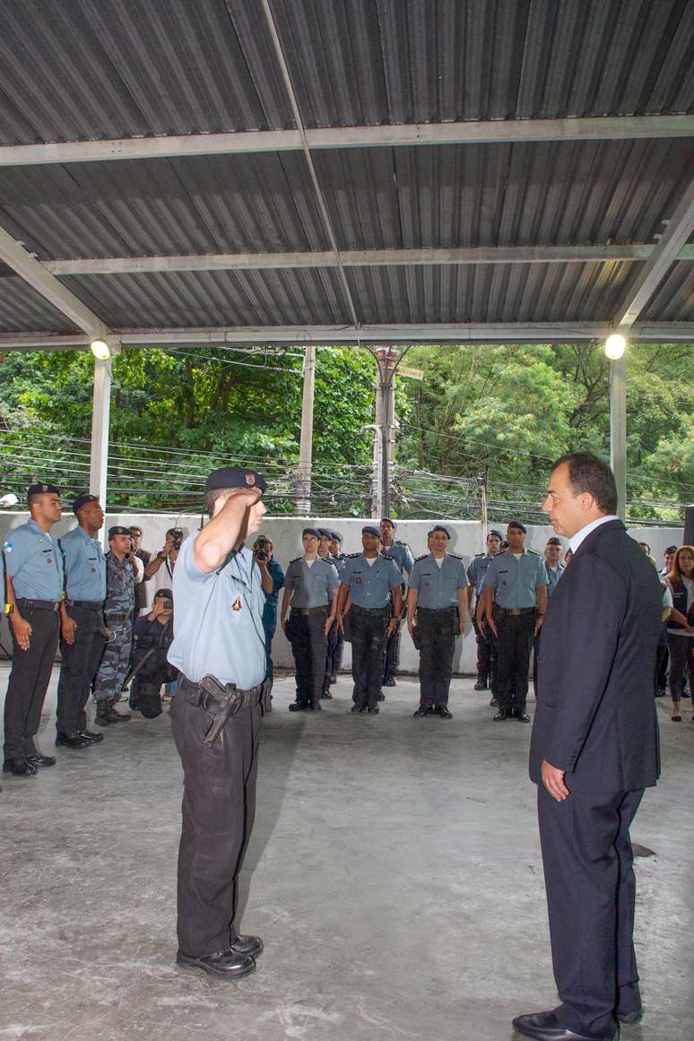 O governador do Rio de Janeiro, Sérgio Cabral, não escapou de críticas durante a inauguração da UPP do Cerro Corá