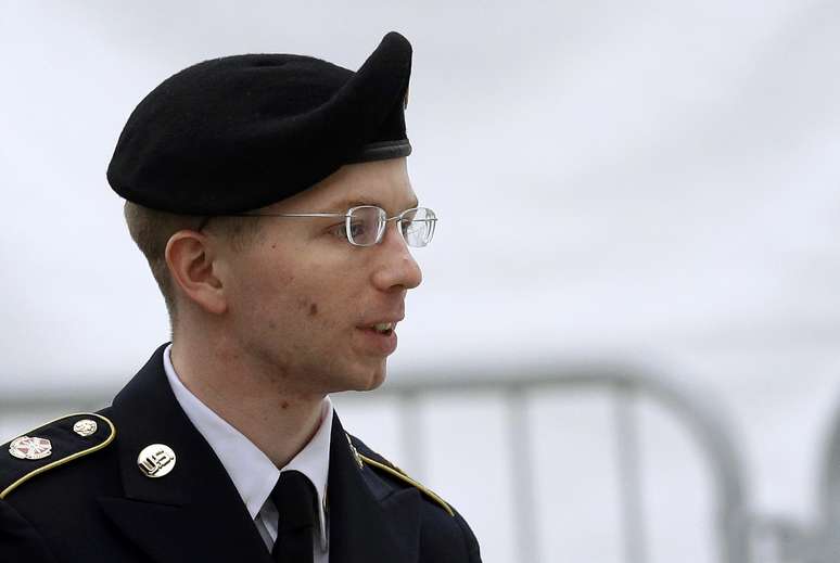 <p>Manning &eacute; acusado de fornecer milhares de documentos secretos do governo ao WikiLeaks</p>